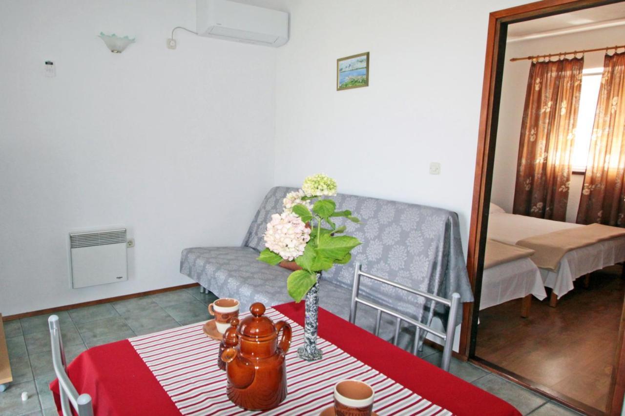 Apartments By The Sea Vinjerac, Zadar - 5824 Екстер'єр фото
